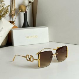 Picture of Valentino Sunglasses _SKUfw54044556fw